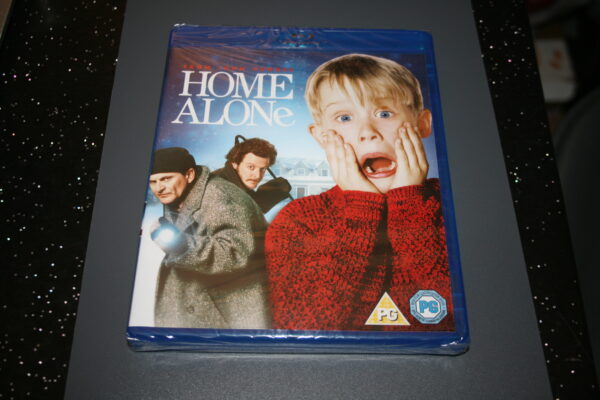 Home Alone Blu-ray. Brand New. Cert PG.