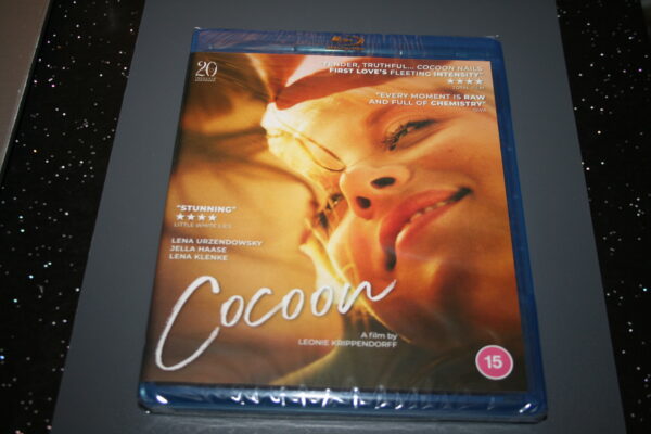 COCOON BLU-RAY BRAND NEW. CERT 15.