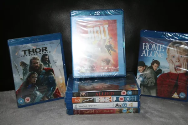 BLU-RAY CHRISTMAS BUNDLE NO. 3 BRAND NEW. CERT U-15.