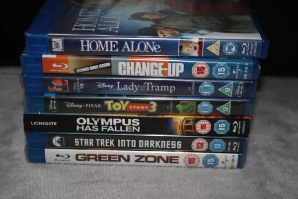 BLU-RAY CHRISTMAS BUNDLE NO 1 BRAND NEW CERT U-15 - Image 2
