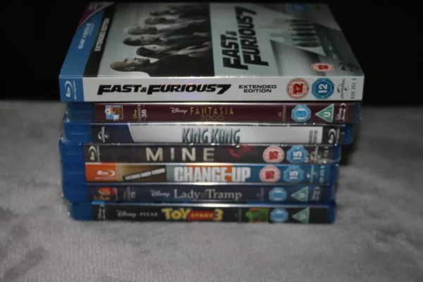 BLU-RAY CHRISTMAS BUNDLE NO. 5 BRAND NEW. CERT U-15. - Image 2
