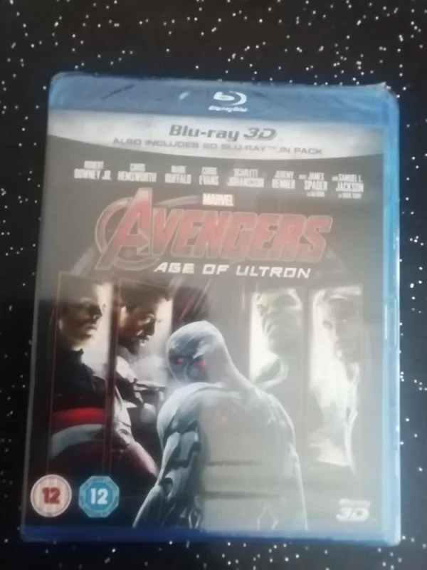 AVENGERS AGE OF ULTRON (3D + 2D BLU-RAY, 2015) BRAND NEW. CERT 12.