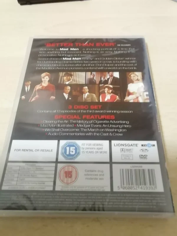 Mad Men - Series 3 -Complete (DVD, 2010, 3-Disc Set) Brand New. Cert 15. - Image 2