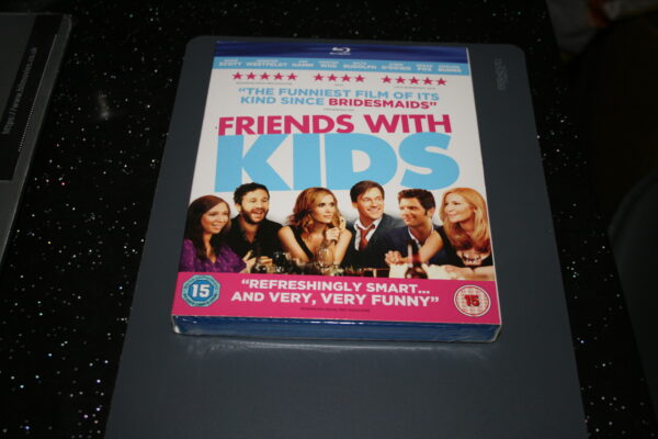 Friends With Kids (Blu-ray, 2012) Brand New. Cert 15. + Slip Cover.