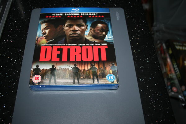 Detroit (Blu-ray, 2017) Brand New. Cert 15. + Slip Cover.