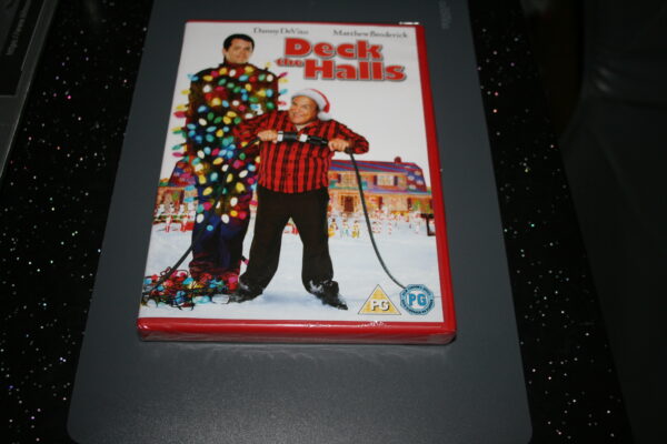 Deck The Halls (DVD, 2007) Brand New. Cert PG.