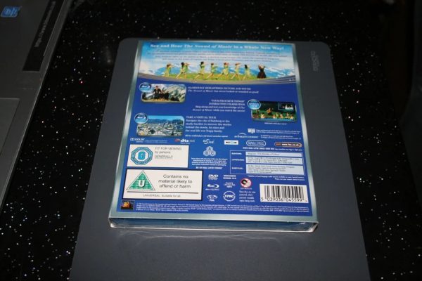 The Sound of Music [45th Anniversary Edition] (DVD/Blu-ray, 1965) New. Cert U. + Slip Cover. - Image 2