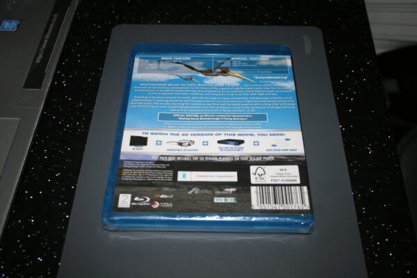 Flying Monsters (Blu-ray 3D, 2011) Brand New. Cert E. - Image 2