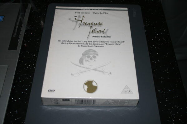 The Treasure Island Premier Collection BOX SET (DVD + Novel, 2006) New. Cert PG.
