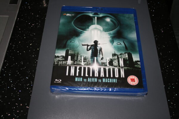 Alien Infiltration (Blu-ray, 2012) Brand New. Cert 15.