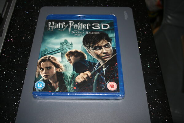 Harry Potter And The Deathly Hallows - Part 1 (Blu-ray 3D + 2D, 2011) New. Cert 12.