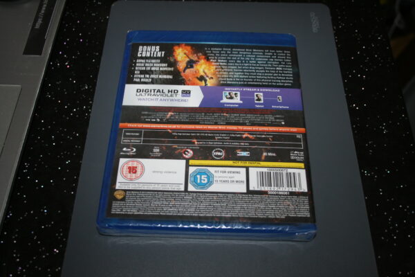 Brick Mansions (Blu-ray, 2014) Brand New. Cert 15. - Image 2