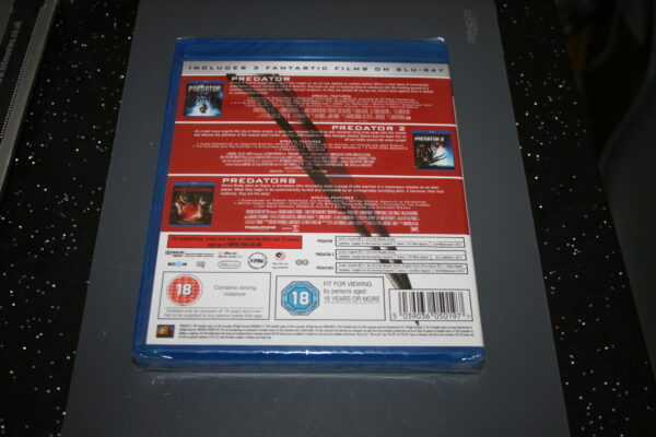 Predator Trilogy (Box Set) (Blu-ray, 2013) Brand New. Cert 18. - Image 2