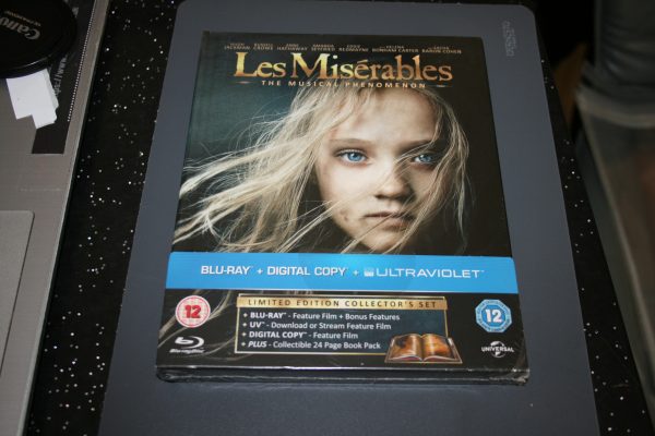 Les Miserables Limited Edition Collector`s Set (Blu-ray,2013) Brand New. Cert 12